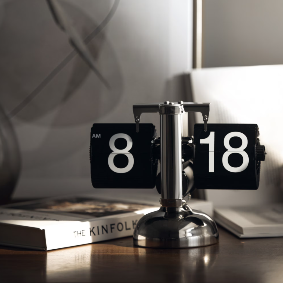 MOVA Flip Clock - Retro Metal Desk Timepiece